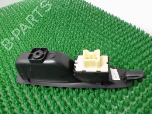 Used Right rear window switch Right rear window switch RENAULT CLIO IV (BH_) 1.5 dCi 90 (90 hp) 22082592 22082592