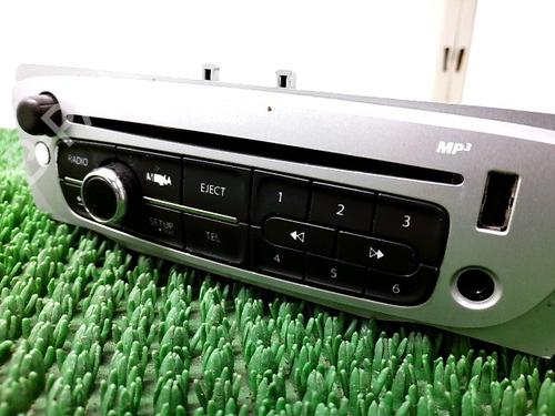 radio-renault-megane-iii-hatchback-bz01_-b3_-2008-34433133 main image