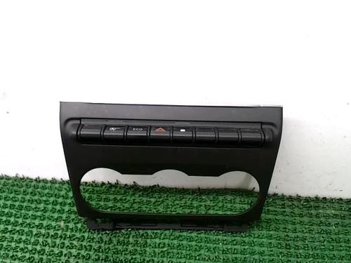 Used Warning switch Warning switch RENAULT CLIO V (B7_) 1.5 Blue dCi 100 (B7AD) (101 hp) 26296218 26296218