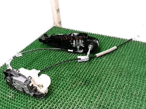 Used Front left lock Front left lock CITROËN C3 III (SX) 1.5 BlueHDi 100 (SXYHYP, SXYHTU) (102 hp) 22092042 22092042