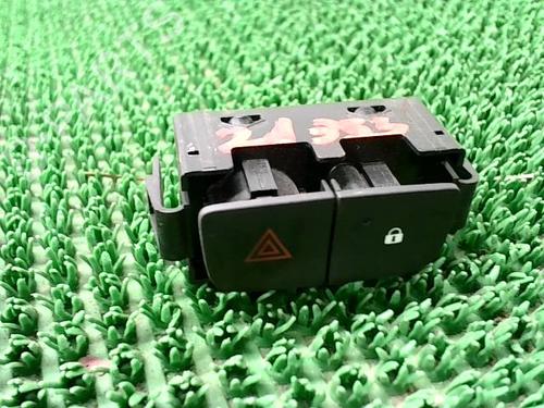 Used Warning switch RENAULT TRAFIC III Van (FG_) 1.6 dCi 95 (FGMJ, FGMR) (95 hp) 30051961