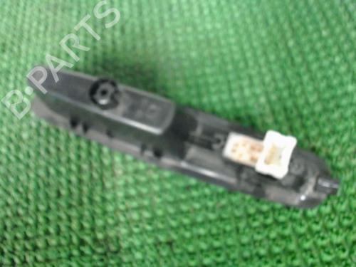 Used Right rear window switch Right rear window switch RENAULT KADJAR (HA_, HL_) 1.2 TCe 130 (HLMR) (130 hp) 22086725 22086725