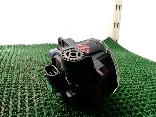 left-front-fog-light-fiat-500l-351_-352_-2012-27577195 main image