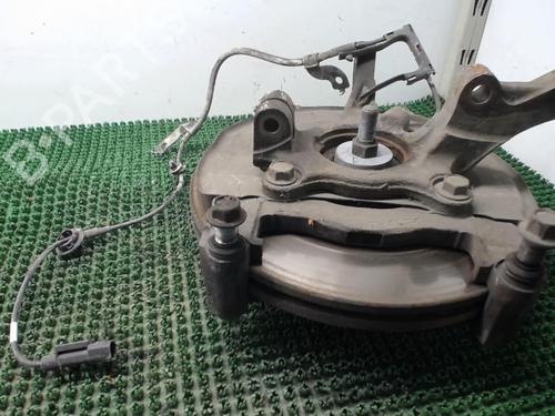 Used Left front steering knuckle Left front steering knuckle CITROËN C-CROSSER (VU_, VV_) 2.4 16V (170 hp) 22081919 22081919