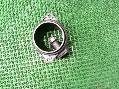 Used Mass air flow sensor Mass air flow sensor RENAULT SCÉNIC II (JM0/1_) 1.5 dCi (JM1E, JM16) (106 hp) 22090677 22090677