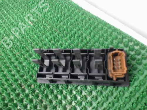 Used Switch Switch RENAULT MASTER II Van (FD) 2.2 dCI 90 (FD0G, FD0N, FD2G, FD2N, FD3G, FD3N) (90 hp) 22087233 22087233