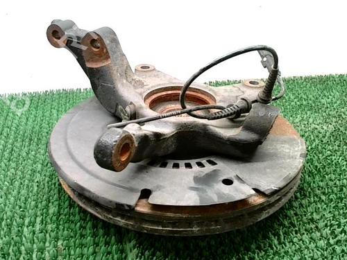 Used Left front steering knuckle Left front steering knuckle RENAULT CLIO V (B7_) 1.5 Blue dCi 100 (B7AD) (101 hp) 29900903 29900903