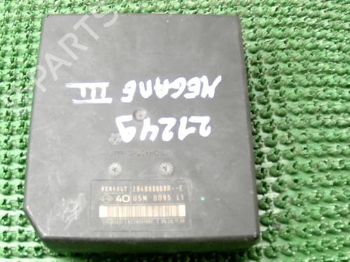 Used Fuse box RENAULT MEGANE III Hatchback (BZ0/1_, B3_) 1.5 dCi (86 hp) 22078796