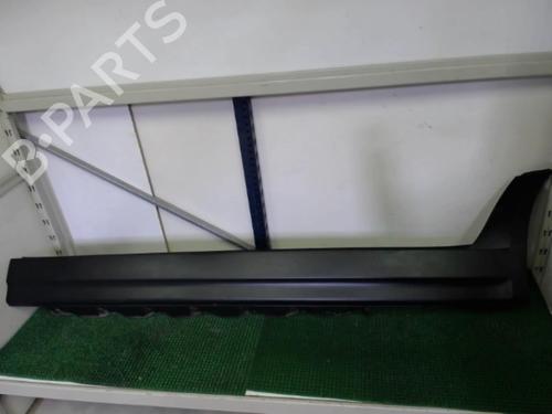 Używane Próg lewy BMW X3 (E83) 2.0 d (150 hp) 22084458