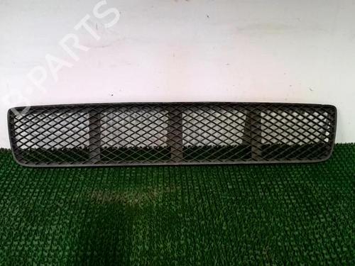 Used Grille VW POLO (6N2) 1.4 (60 hp) 29900895