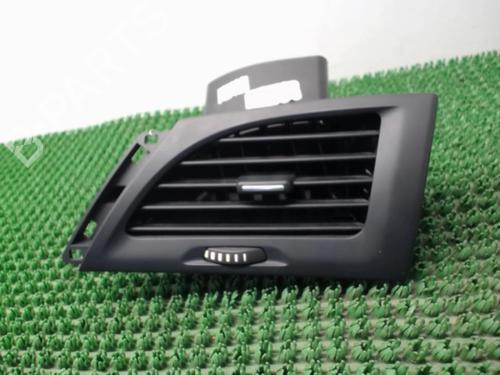 Used Air vent RENAULT MEGANE III Hatchback (BZ0/1_, B3_) 1.5 dCi (BZ0C) (90 hp) 22077838