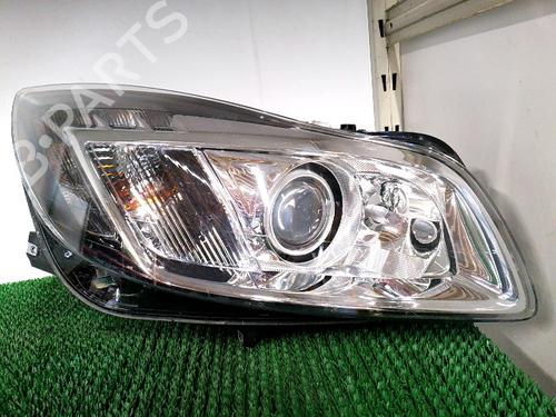 Used Right headlight Right headlight OPEL INSIGNIA A (G09) 2.0 CDTI (68) (131 hp) 33036190 33036190