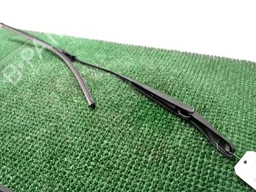 Used Front windshield wiper arm RENAULT MEGANE III Grandtour (KZ0/1) 1.5 dCi (KZ09, KZ0D, KZ1G, KZ29, KZ14, KZ1W, KZ10, KZ1F,... (110 hp) 24939459
