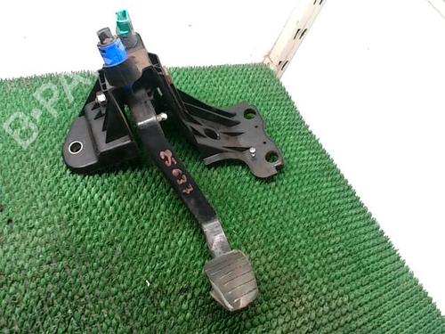 Używane Pedał sprzęgła RENAULT MASTER III Van (FV) 2.3 dCi 145 FWD (FV0E, FV0F, FV0H, FV02, FV0M, FV0S,... (146 hp) 29958653