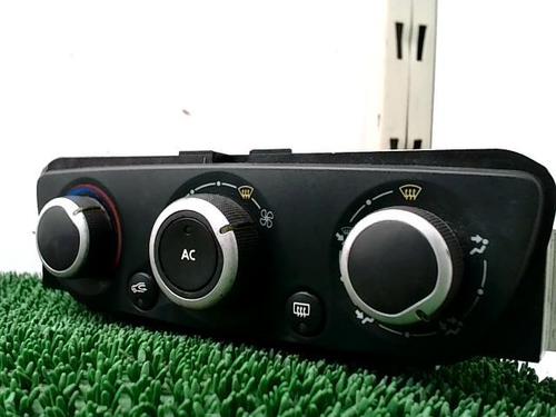 climate-control-renault-megane-iii-hatchback-bz01_-b3_-15-dci-2008-22090278 main image