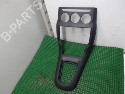 Used Middle console CITROËN C3 II (SC_) 1.4 HDi 70 (SC8HZC, SC8HR0, SC8HP4) (68 hp) 22086546