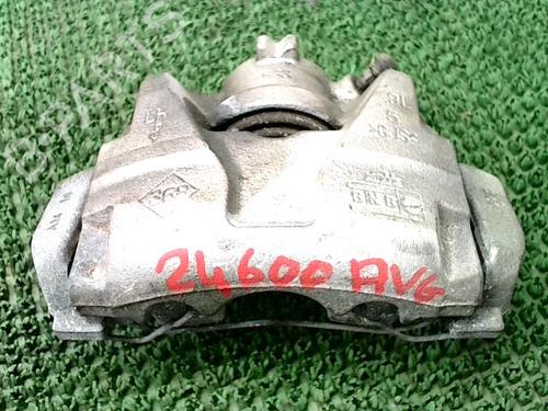 Używane Zacisk hamulca przedniego lewego RENAULT CLIO V (B7_) 1.5 Blue dCi 100 (B7AD) (101 hp) 29900902