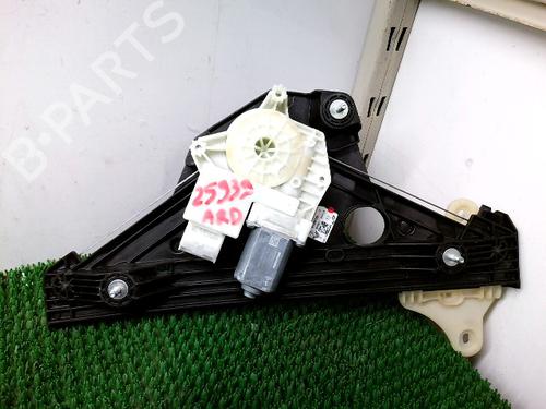 Rudehejsemekanisme Højre bagtil Rudehejsemekanisme Højre bagtil RENAULT CLIO V (B7_) 1.0 TCe 90 (B7MT) (91 hp) 34163583 34163583