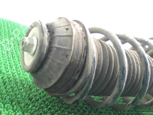 Used Right front shock absorber Right front shock absorber FIAT GRANDE PUNTO (199_) 1.3 D Multijet (199.AXD11, 199.AXD1A, 199.AXD1B,... (90 hp) 22083986 22083986