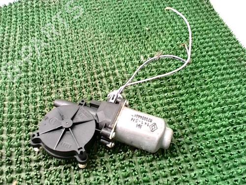 Motor do elevador de vidro trás direito RENAULT SCÉNIC I MPV (JA0/1_, FA0_) 1.9 dCi (JA05, JA1F) | BP30045127E22 