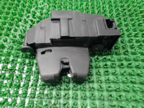 Used Tailgate lock PEUGEOT 308 I (4A_, 4C_) 1.6 HDi (90 hp) 22084123