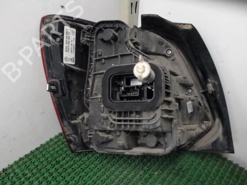 Used Right taillight Right taillight 22080038 22080038
