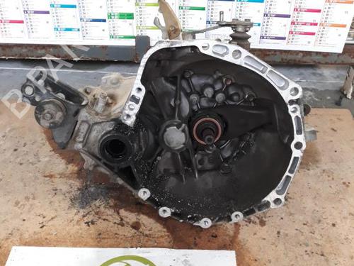 Used Gearbox Gearbox TOYOTA YARIS (_P1_) 1.0 (SCP10_, SCP10R) (65 hp) 22075612 22075612