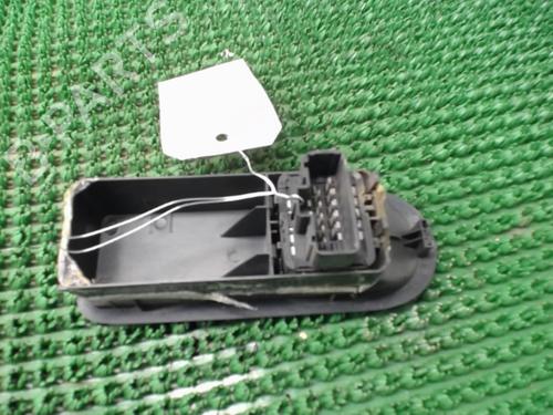 Used Left front window switch Left front window switch RENAULT SCÉNIC II (JM0/1_) 1.5 dCi (JM1E, JM16) (106 hp) 22077475 22077475