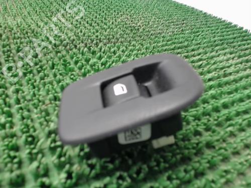 Used Right rear window switch Right rear window switch PEUGEOT 208 I (CA_, CC_) 1.6 HDi (92 hp) 22082290 22082290