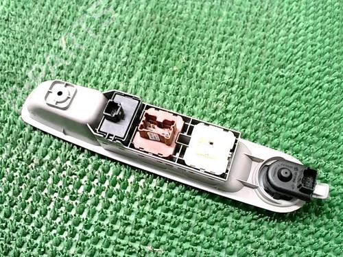 Used Left front window switch Left front window switch RENAULT ZOE (BFM_) ZOE (88 hp) 20876307 20876307