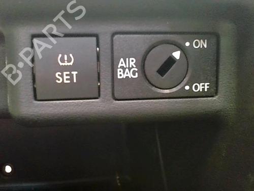 Used Glove box Glove box VW POLO V (6R1, 6C1) 1.6 TDI (75 hp) 29900845 29900845