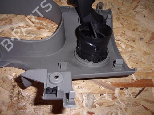 Used Air vent Air vent RENAULT MASTER II Van (FD) 2.5 dCi 100 (FD0U, FD0V, FD3U, FD3V, FD8U, FD8V) (99 hp) 22075650 22075650