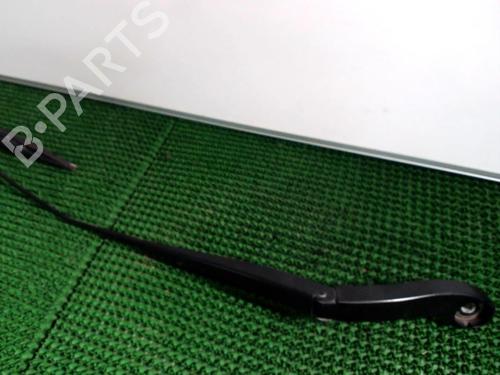 Used Front windshield wiper arm PEUGEOT EXPERT Van (VF3A_, VF3U_, VF3X_) 2.0 HDi 120 (120 hp) 22083046