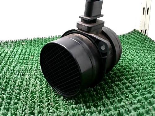 Luftmassemåler VW GOLF VI (5K1) 2.0 TDI (110 hp) 22091384