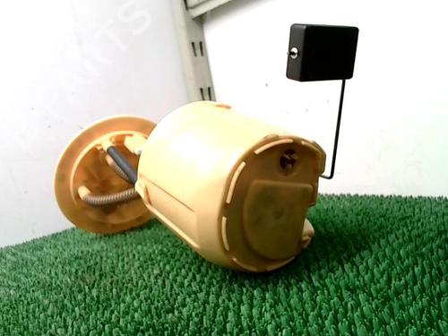Used Fuel pump Fuel pump TOYOTA YARIS (_P9_) 1.4 D-4D (NLP90_, NLP90R) (90 hp) 30628913 30628913