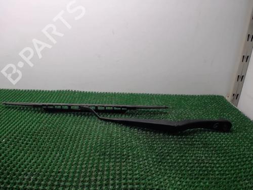 Used Front windshield wiper arm CHRYSLER PT CRUISER (PT_) 2.2 CRD (121 hp) 22077657