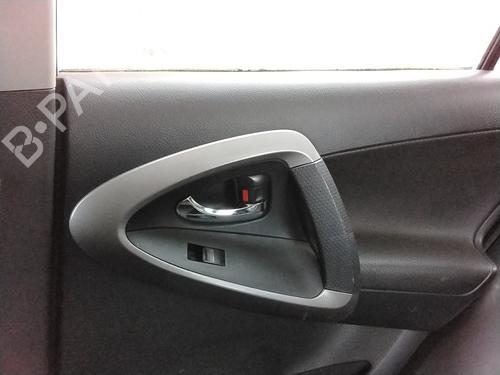 Used Rear right interior door handle Rear right interior door handle TOYOTA RAV 4 III (_A3_) 2.2 D 4WD (ALA30_, ALA30R) (136 hp) 34213135 34213135