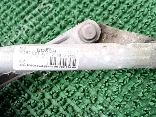 Front wiper motor PEUGEOT 208 I (CA_, CC_) 1.4 HDi | BP25597942M29