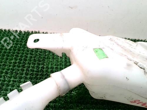 Used Windscreen washer tank Windscreen washer tank RENAULT CLIO III (BR0/1, CR0/1) 1.2 16V (BR02, BR0J, BR11, CR02, CR0J, CR11) (75 hp) 22089742 22089742