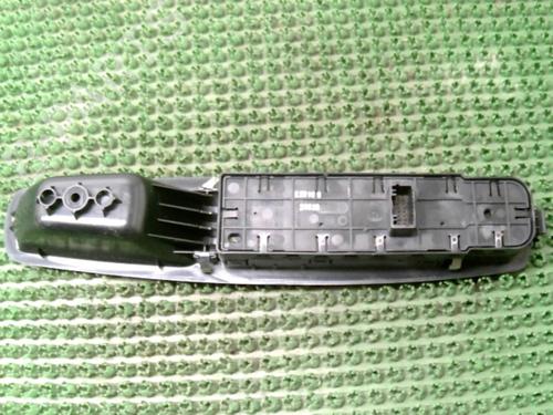 Used Left front window switch Left front window switch RENAULT MEGANE III Hatchback (BZ0/1_, B3_) 1.5 dCi (BZ09, BZ0D, BZ1W, BZ29, BZ14) (110 hp) 22078341 22078341