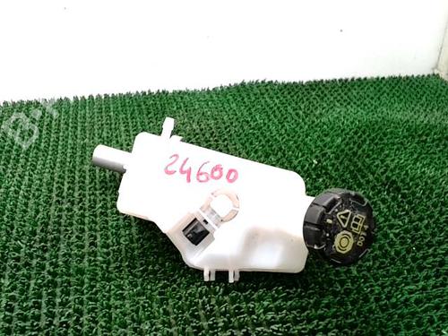 Used Brake master cylinder RENAULT CLIO V (B7_) 1.5 Blue dCi 100 (B7AD) (101 hp) 29900877