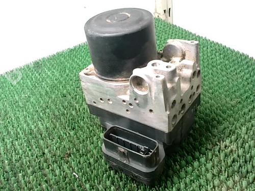 Used ABS pump MITSUBISHI L200 / TRITON (KA_T, KB_T) 2.5 DI-D 4WD (KB4T) (136 hp) 29521064