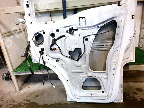 Dør høyre foran Dør høyre foran RENAULT MASTER II Van (FD) 2.2 dCI 90 (FD0G, FD0N, FD2G, FD2N, FD3G, FD3N) (90 hp) 39750459 39750459