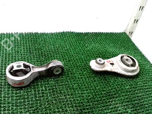 Used Engine mount RENAULT TRAFIC III Bus (JG_) 1.6 dCi 125 (JGMH) (125 hp) 29958615