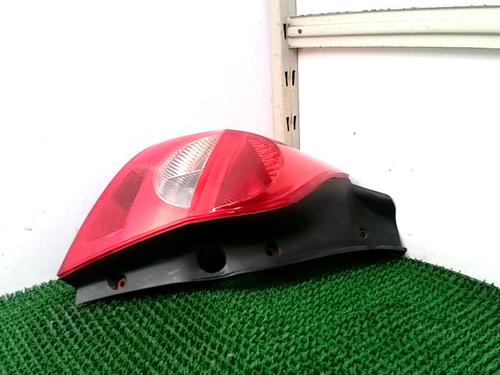 left-taillight-renault-clio-iii-br01-cr01-2005-2006-2007-2008-2009-2010-2011-2012-2013-2014-30615689 main image