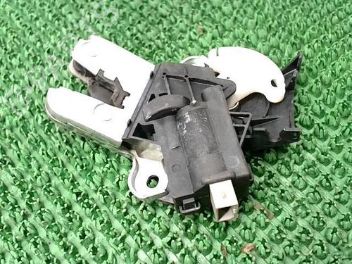 Tailgate lock VW PASSAT B6 (3C2) 2.0 TDI 16V | BP22090535C101 