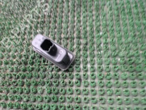 Used Switch RENAULT SCÉNIC III (JZ0/1_) 1.9 dCi (JZ0J, JZ1J, JZ1K, JZ1S) (131 hp) 22079919
