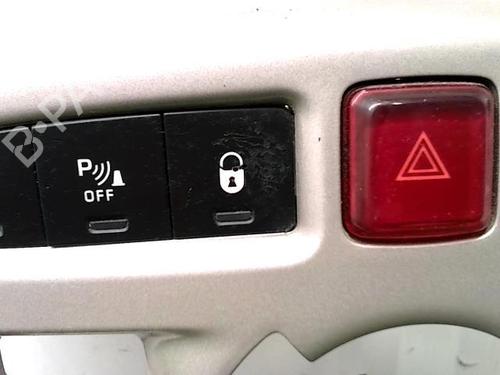 Used Warning switch CITROËN C3 Picasso (SH_) 1.6 HDi (90 hp) 22091461