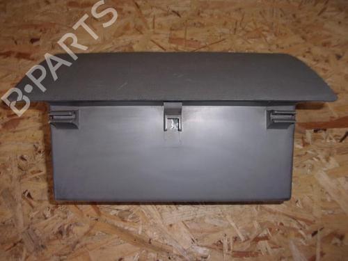 Used Glove box Glove box RENAULT MASTER II Van (FD) 2.5 dCi 100 (FD0U, FD0V, FD3U, FD3V, FD8U, FD8V) (99 hp) 22075647 22075647