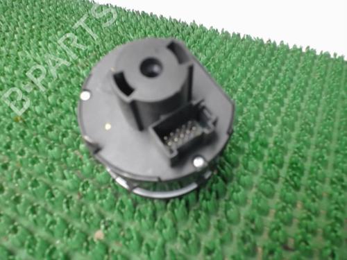 Used Headlight switch VW GOLF VI (5K1) 1.6 TDI (105 hp) 22080668